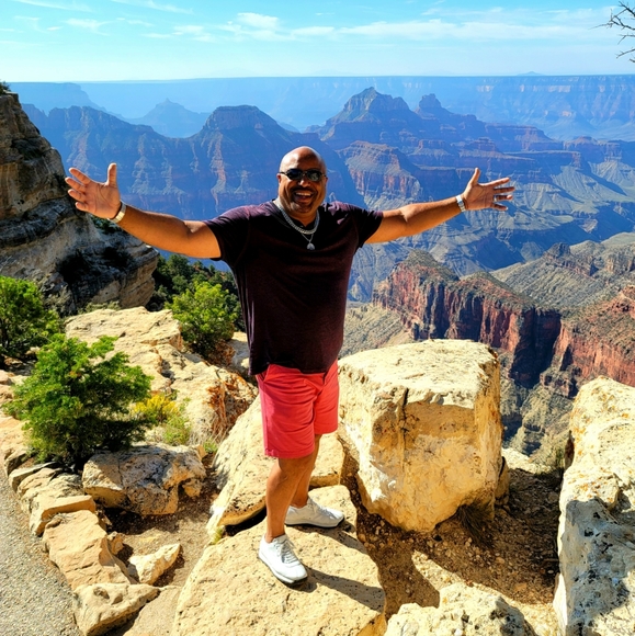 Meet your Posher, Lou - Picture 13 of 16